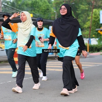 Runner Photo 8199079