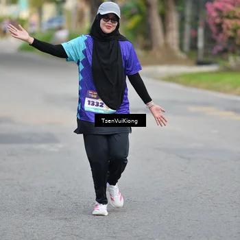 Runner Photo 8200019