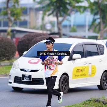Runner Photo 8200065