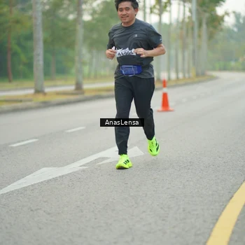 Runner Photo 8200071