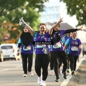 Runner Photo 8200073