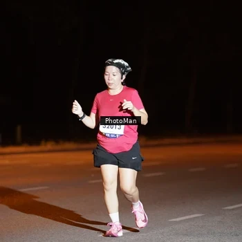 Runner Photo 8200074