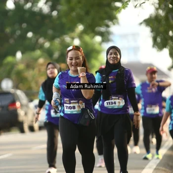 Runner Photo 8200097