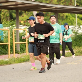 Runner Photo 8200101