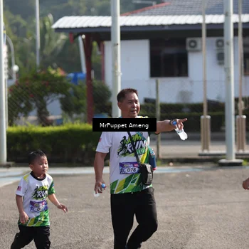 Runner Photo 8200104