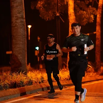 Runner Photo 8200110