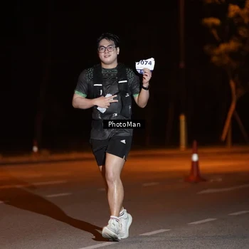 Runner Photo 8200118