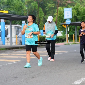 Runner Photo 8200123