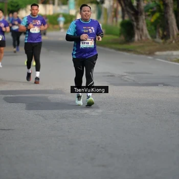 Runner Photo 8200125
