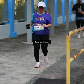 Runner Photo 8200127