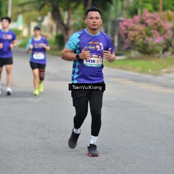 Runner Photo 8200140