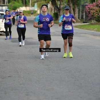 Runner Photo 8200172