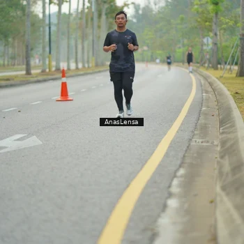 Runner Photo 8200173