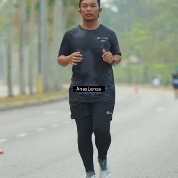 Runner Photo 8200176