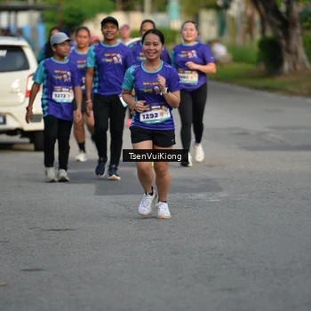 Runner Photo 8200217