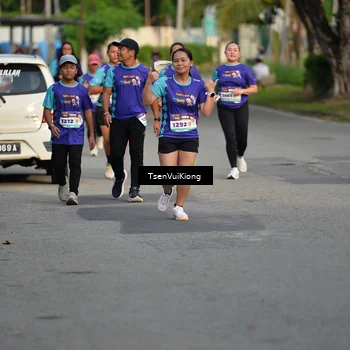 Runner Photo 8200228