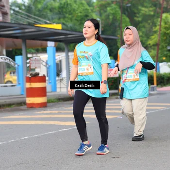 Runner Photo 8200257