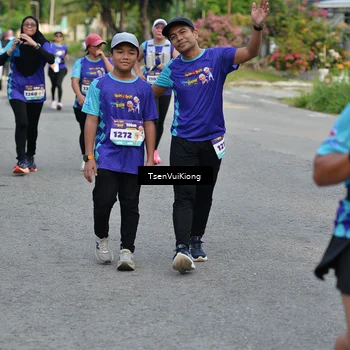 Runner Photo 8200362