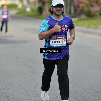 Runner Photo 8200409