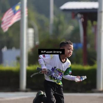 Runner Photo 8200420