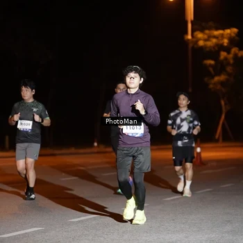 Runner Photo 8200462