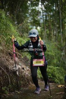 Runner Photo 82005