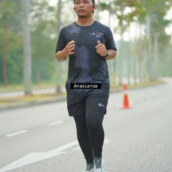 Runner Photo 8200513