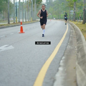 Runner Photo 8200517