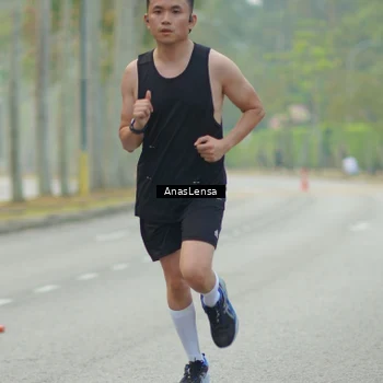 Runner Photo 8200536