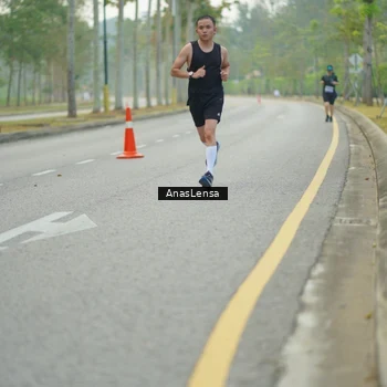 Runner Photo 8200547