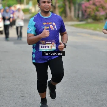 Runner Photo 8200580