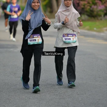 Runner Photo 8200603