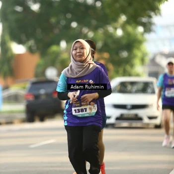 Runner Photo 8200642