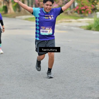 Runner Photo 8200736