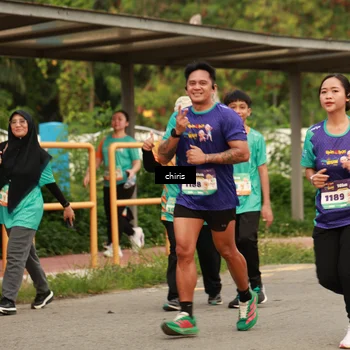 Runner Photo 8200759