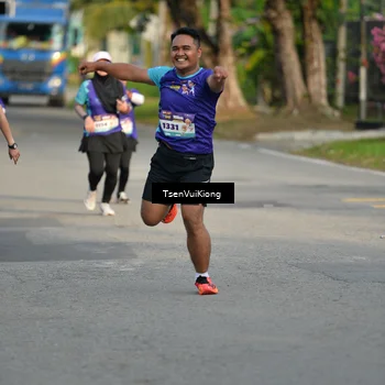 Runner Photo 8200960