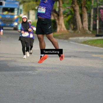 Runner Photo 8200962