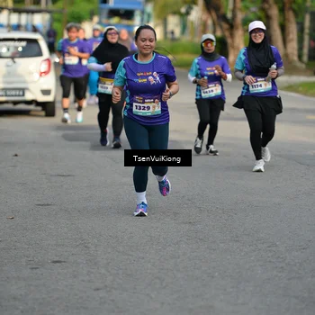 Runner Photo 8200972