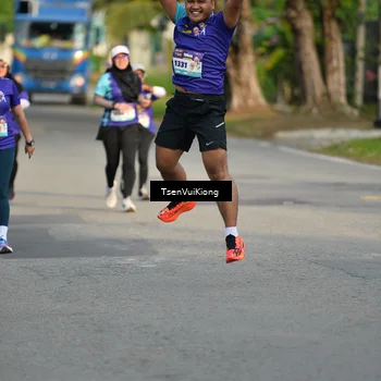Runner Photo 8200976