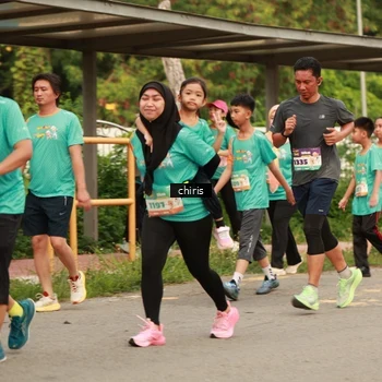 Runner Photo 8201030