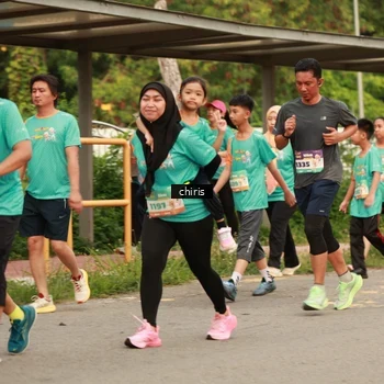 Runner Photo 8201051