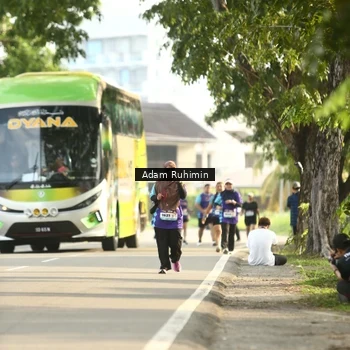 Runner Photo 8201063
