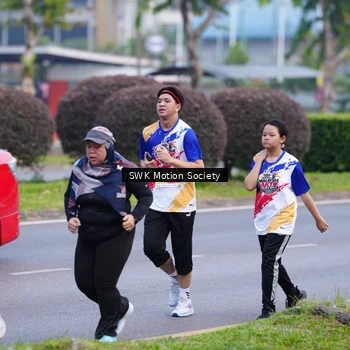 Runner Photo 8201080
