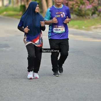 Runner Photo 8201100