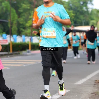 Runner Photo 8201102