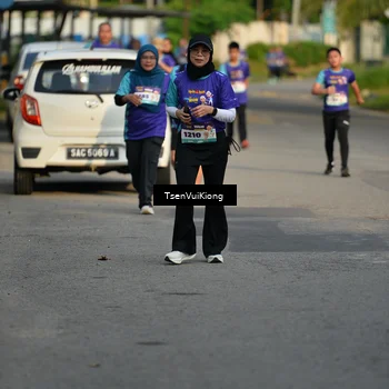 Runner Photo 8201133