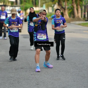 Runner Photo 8201198