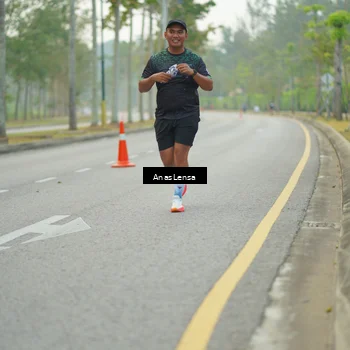 Runner Photo 8201243