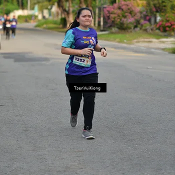 Runner Photo 8201320