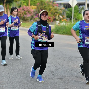 Runner Photo 8201359